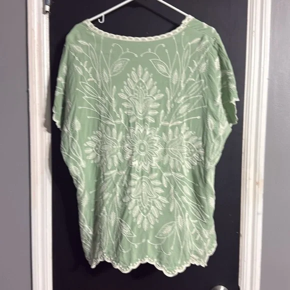 Soft Surroundings Green and White Embroidered Blouse Sz 1X - Picture 2 of 5
